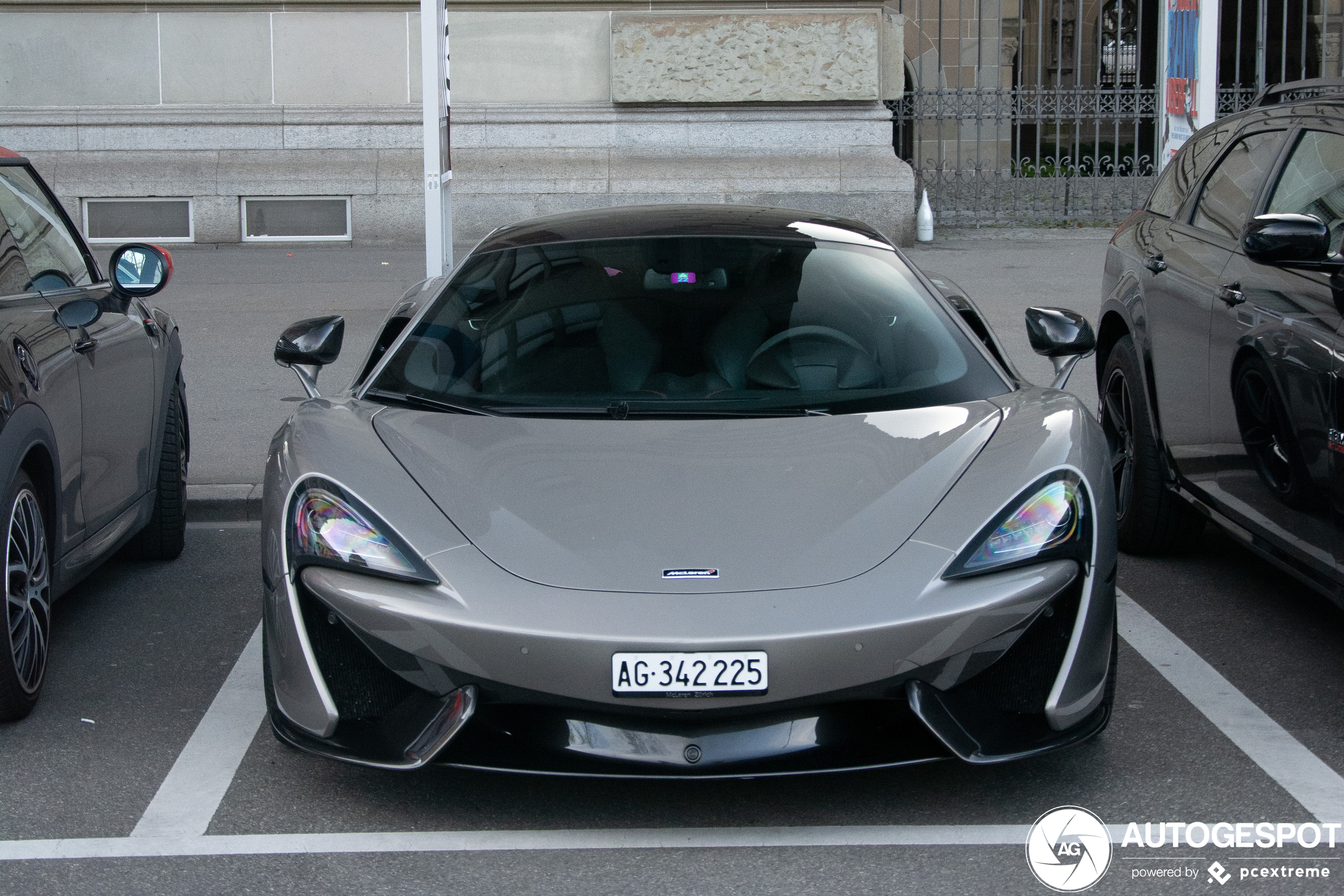 McLaren 570S