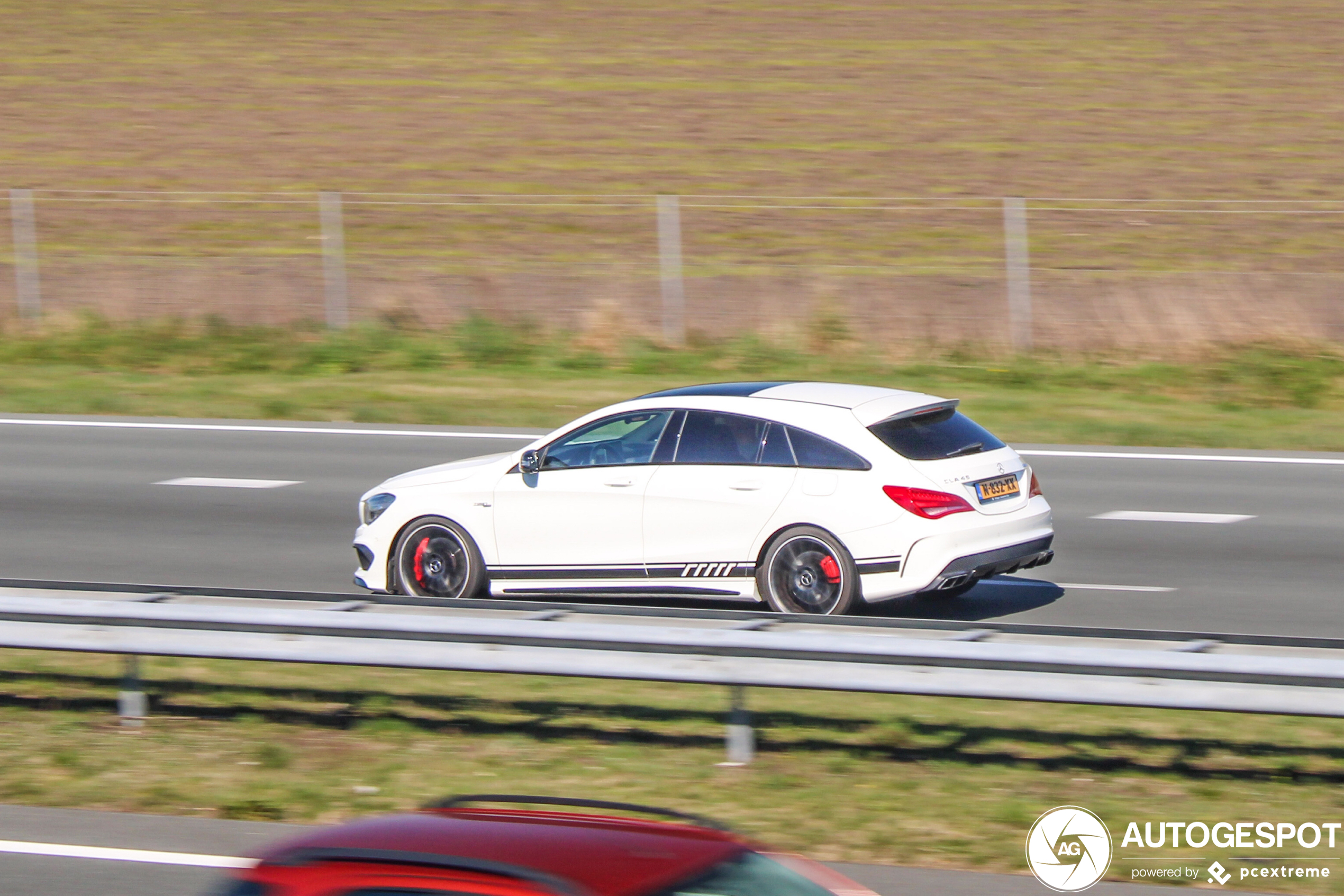 Mercedes-Benz CLA 45 AMG Shooting Brake