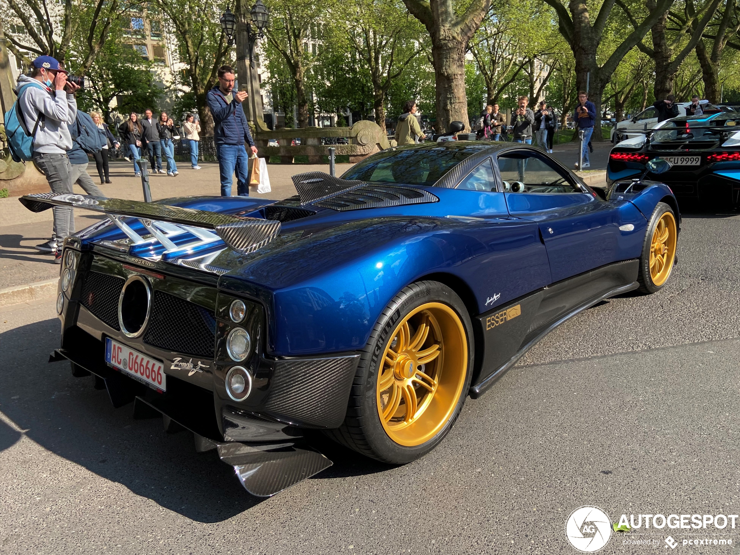 Zonda en Divo zetten Düsseldorf op zijn kop