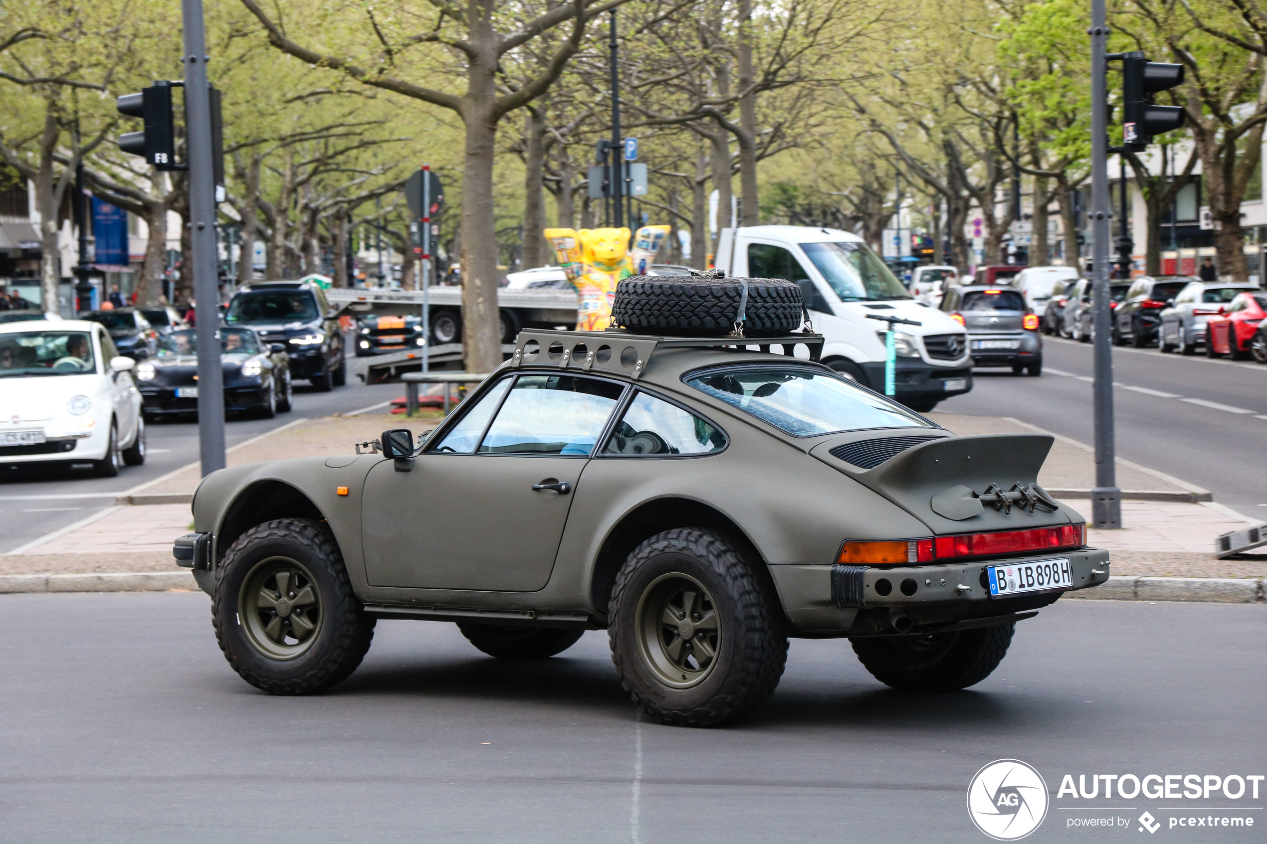 Porsche 911 Carrera RS Rally