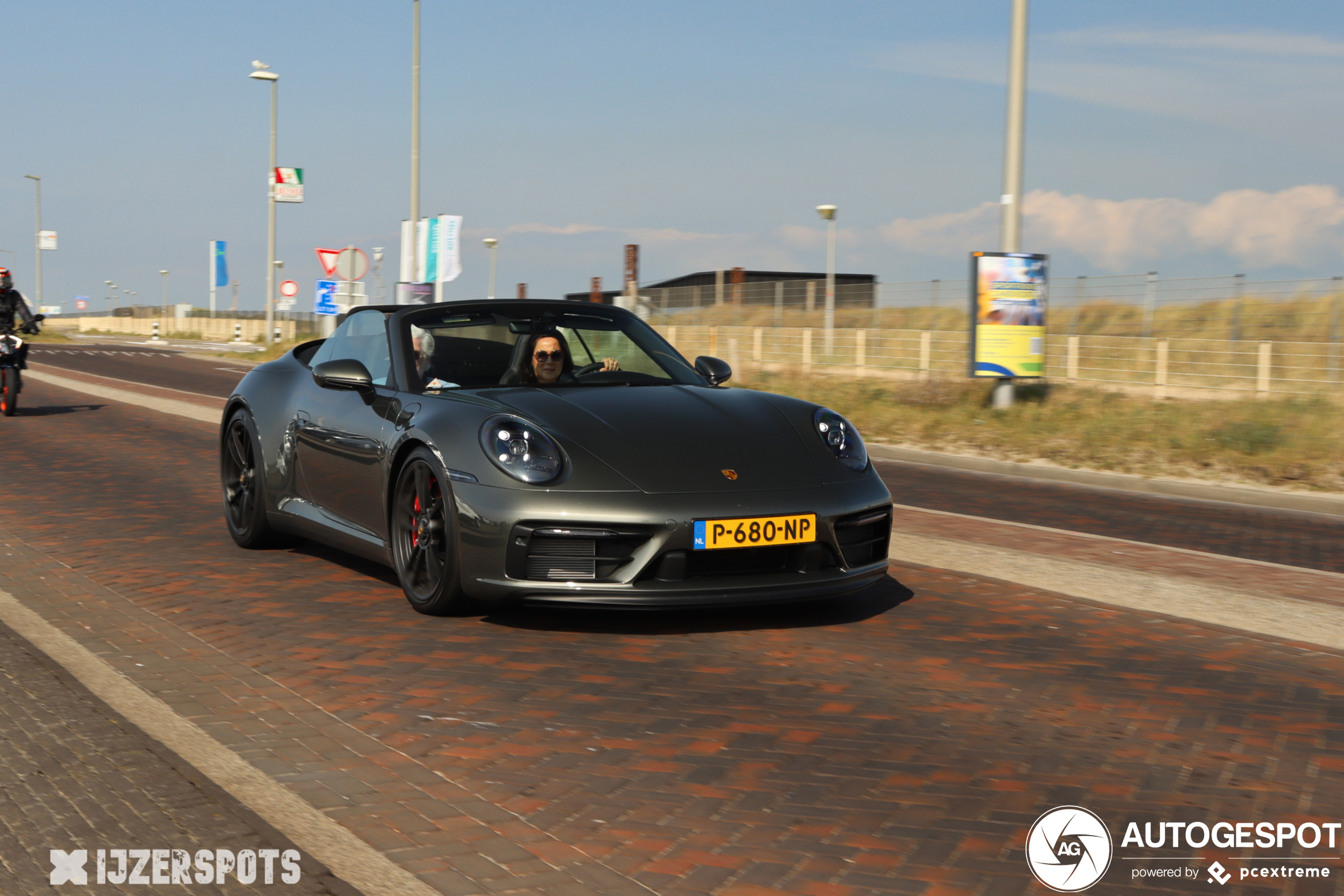 Porsche 992 Carrera 4 GTS Cabriolet