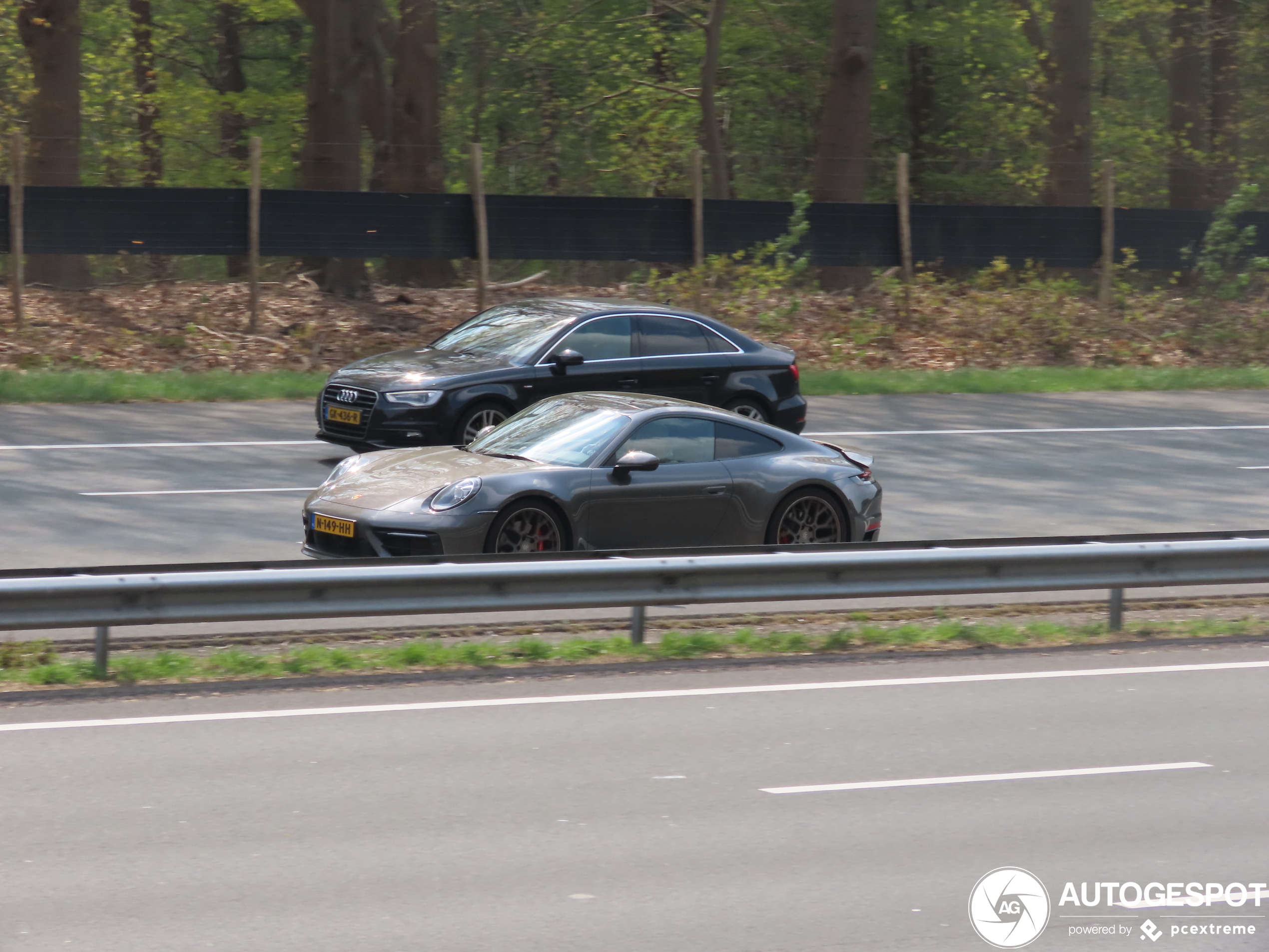 Porsche 992 Carrera 4S