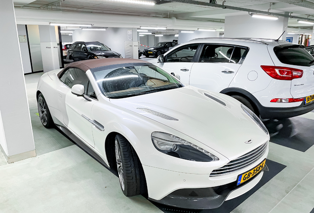 Aston Martin Vanquish Volante