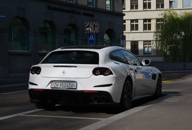 Ferrari GTC4Lusso T