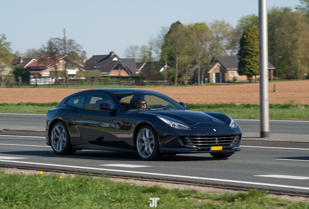 Ferrari GTC4Lusso T