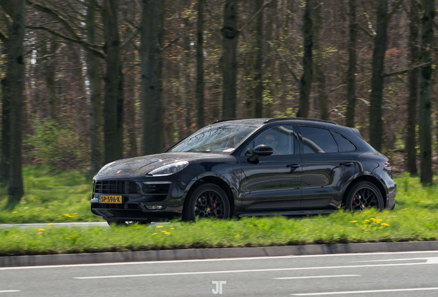 Porsche 95B Macan GTS