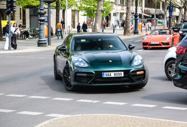 Porsche 971 Panamera Turbo