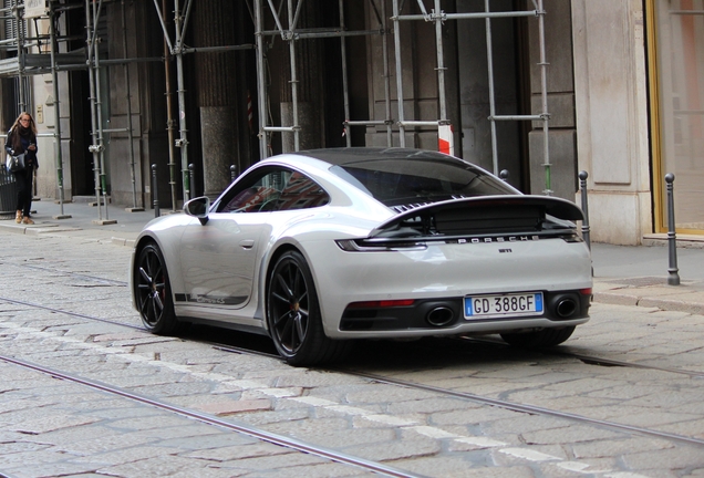 Porsche 992 Carrera 4S