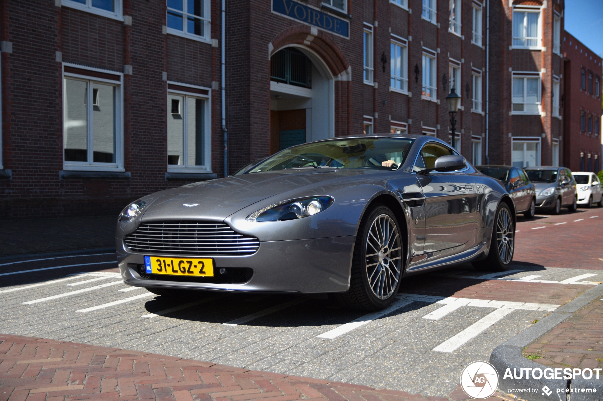 Aston Martin V8 Vantage