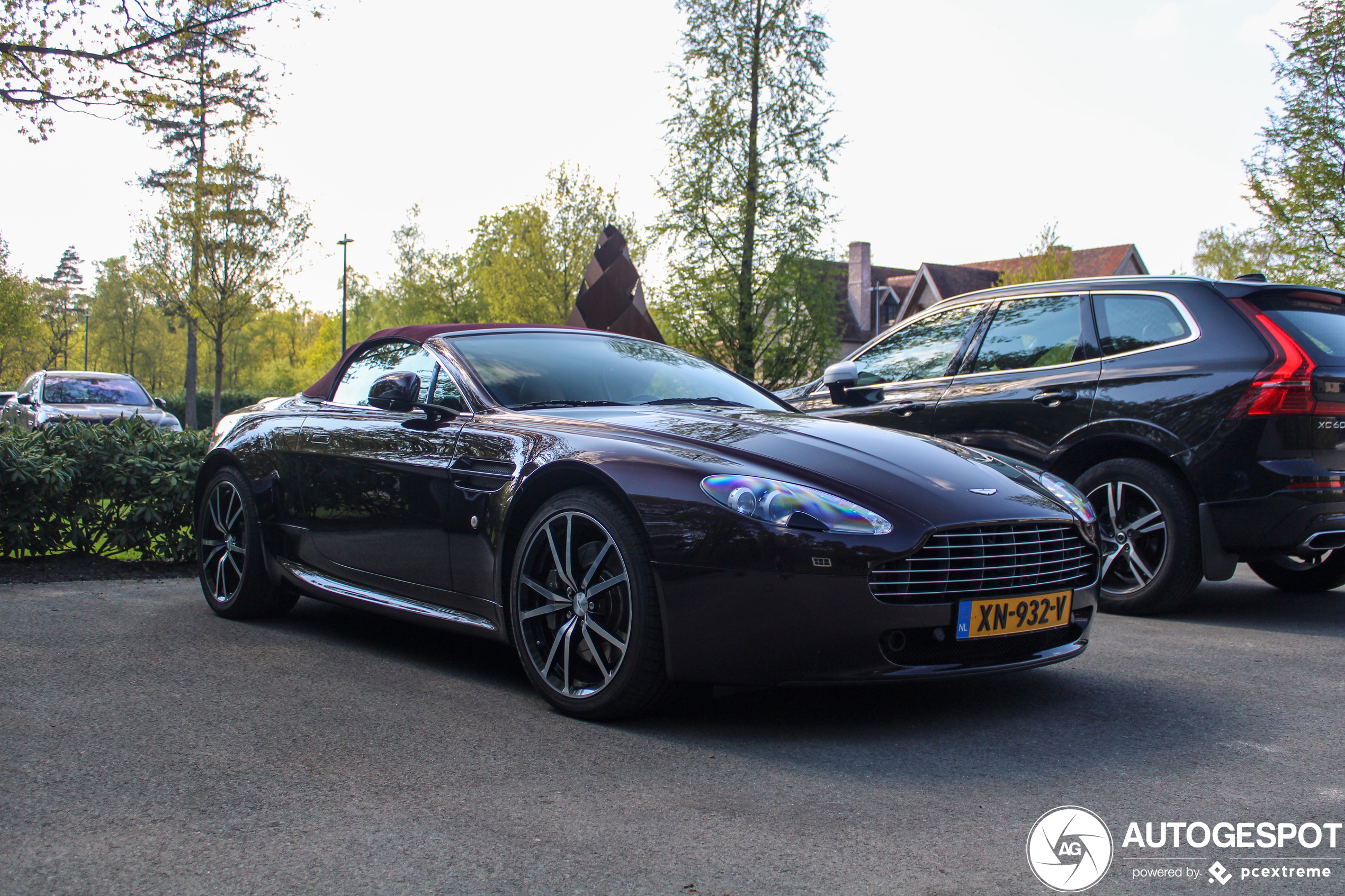 Aston Martin V8 Vantage Roadster