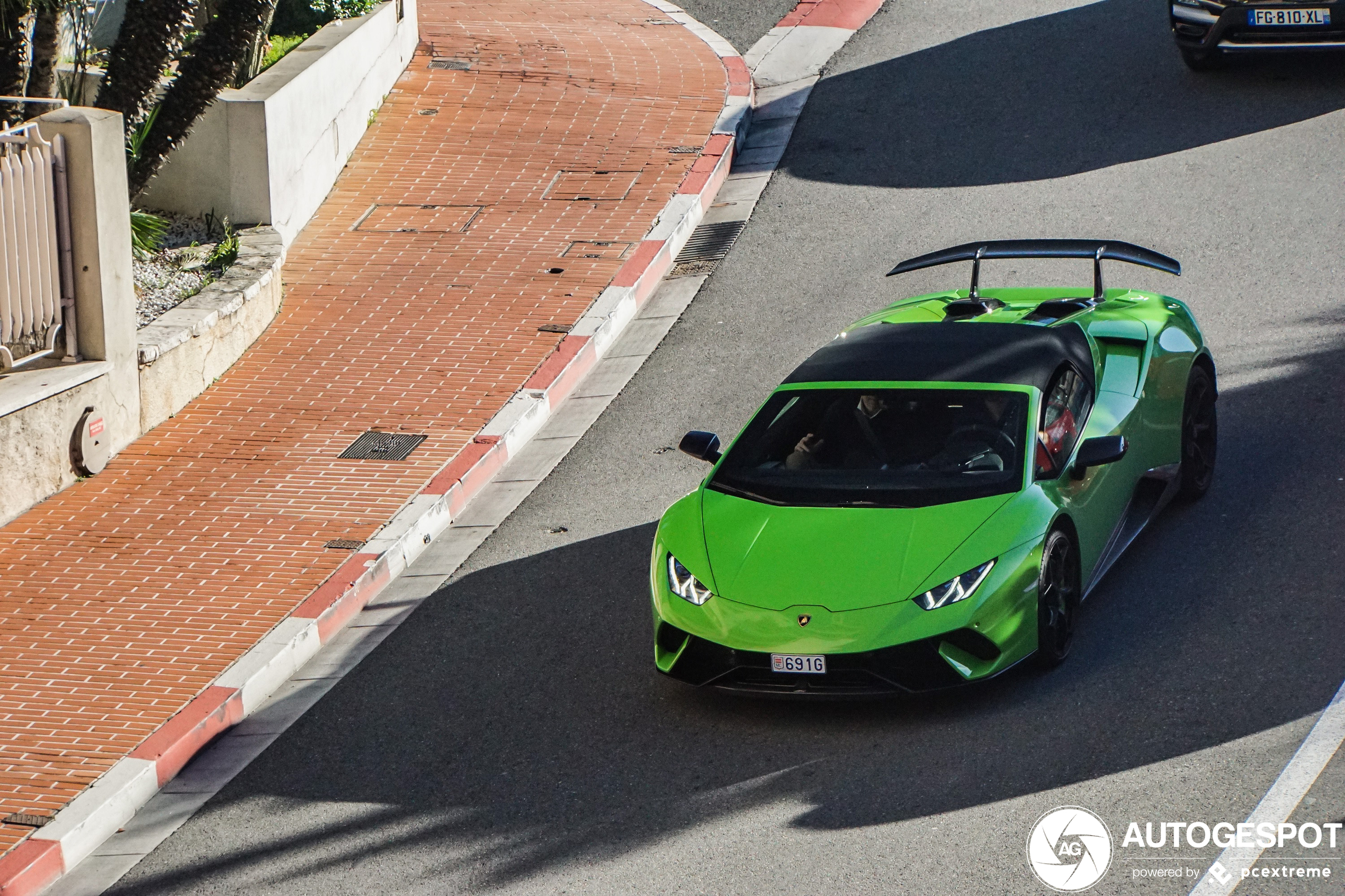 Lamborghini Huracán LP640-4 Performante Spyder