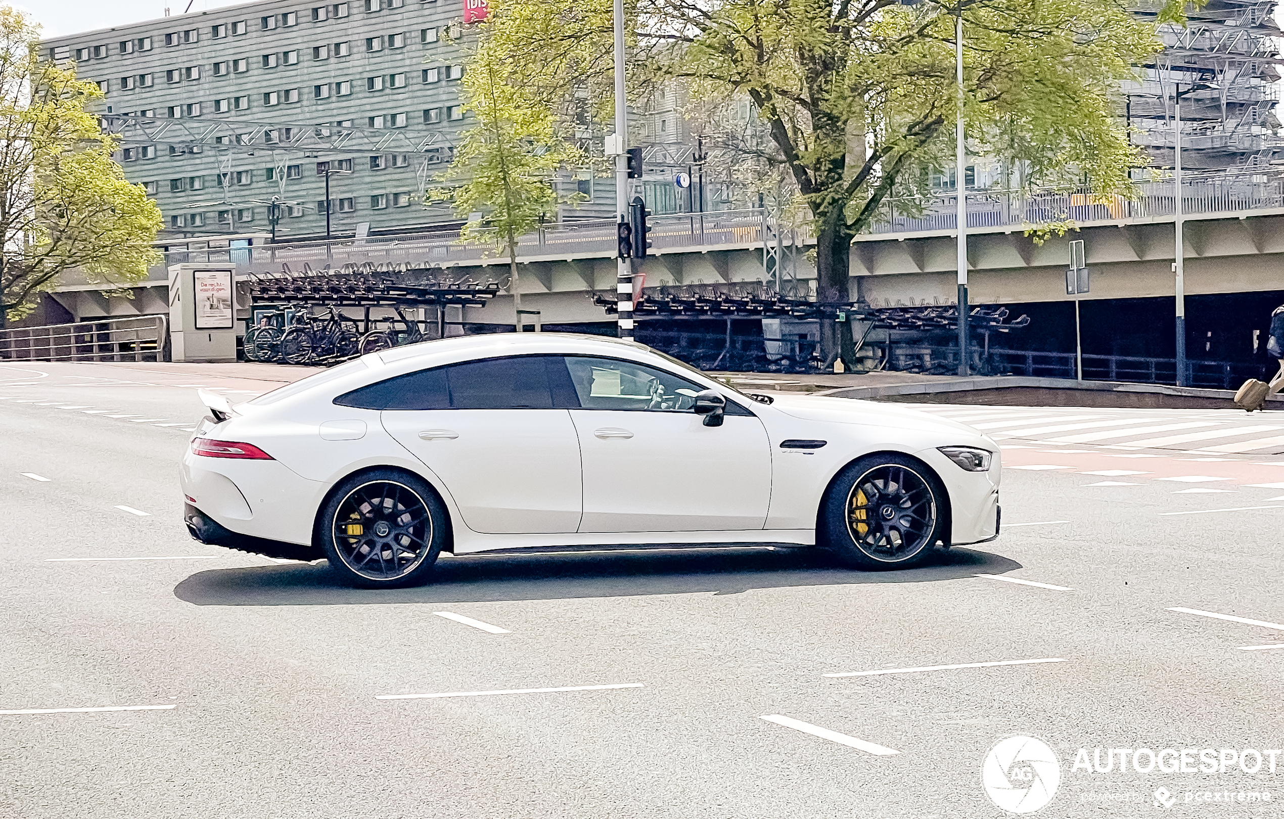 Mercedes-AMG GT 63 S X290