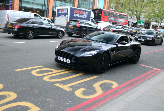 Aston Martin DB11 AMR