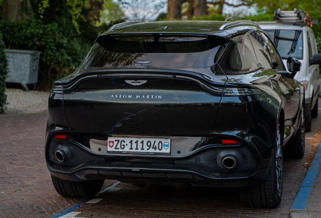 Aston Martin DBX