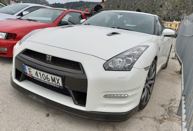 Nissan GT-R 2011