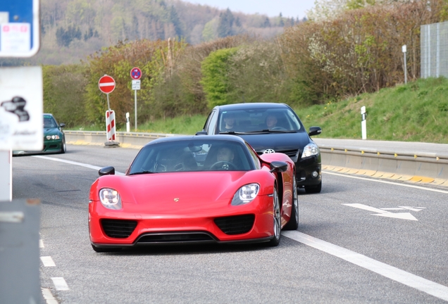 Porsche 918 Spyder Weissach Package