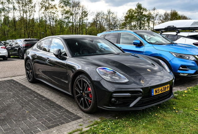 Porsche 971 Panamera Turbo