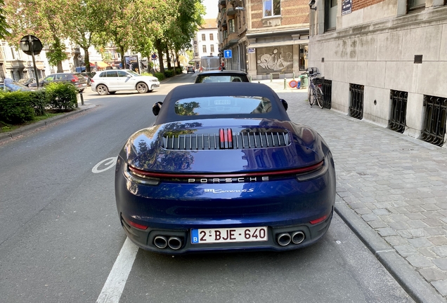 Porsche 992 Carrera 4S Cabriolet