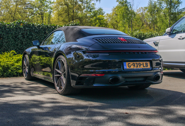 Porsche 992 Carrera 4S Cabriolet