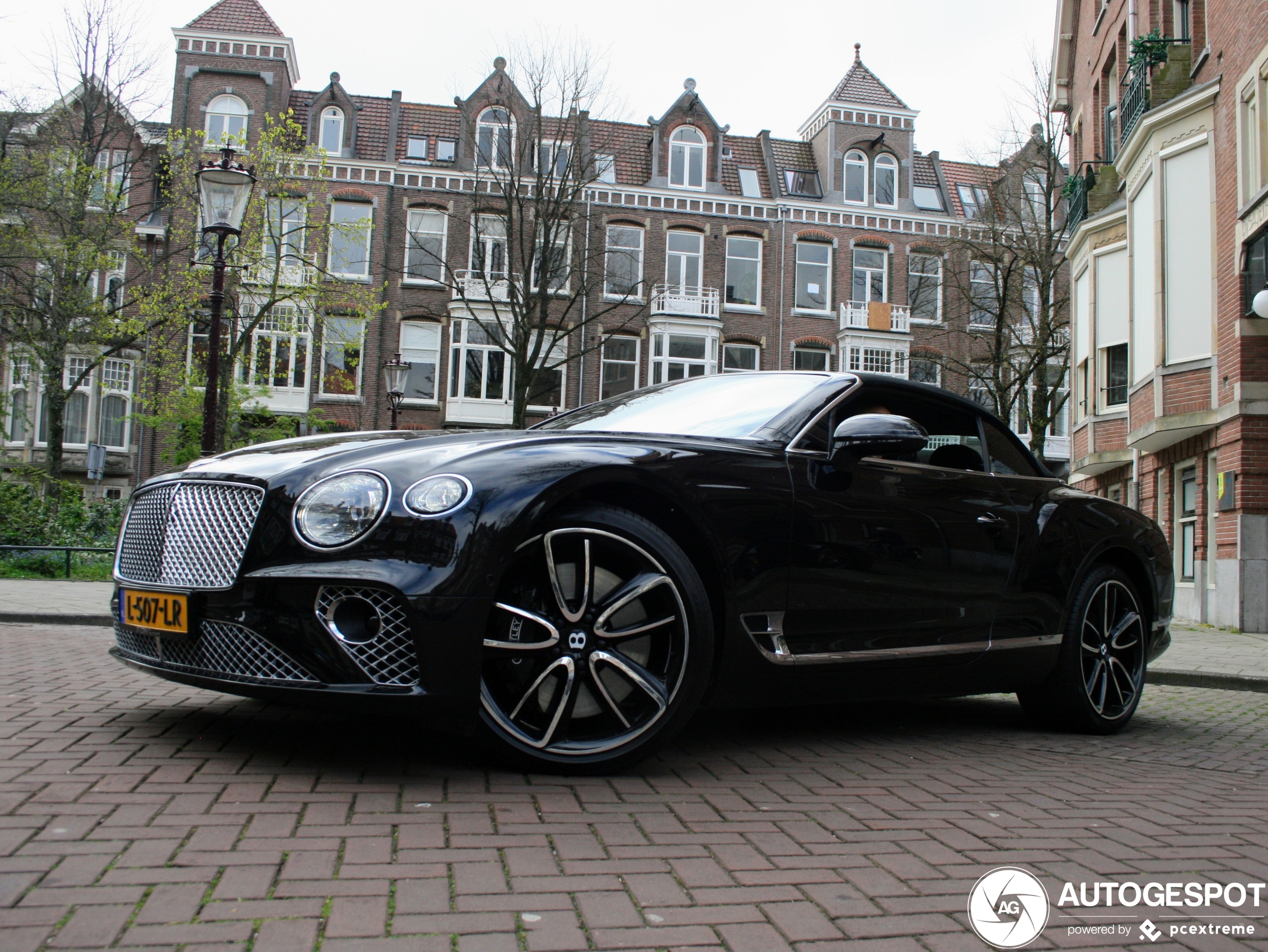 Bentley Continental GTC V8 2020