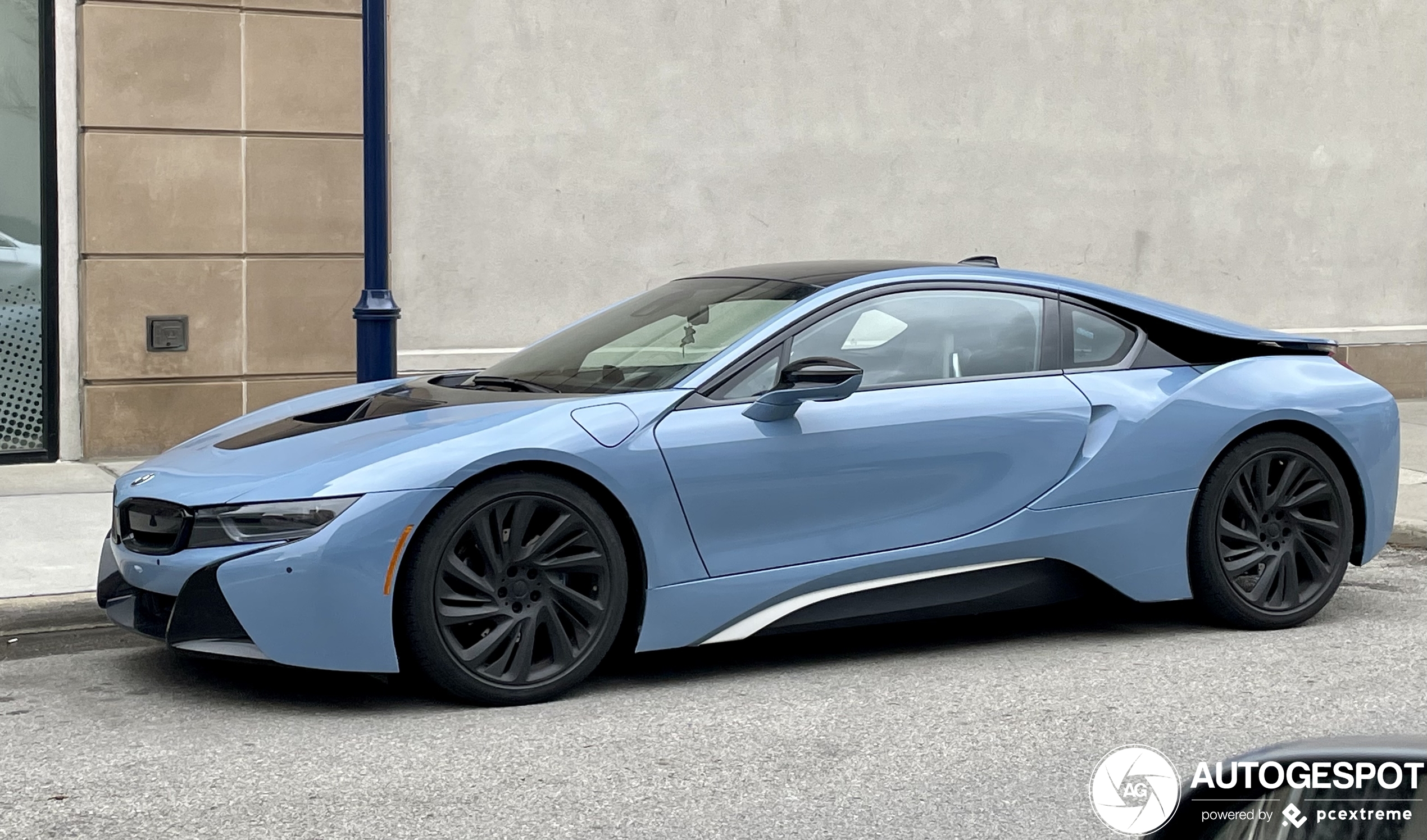 BMW i8