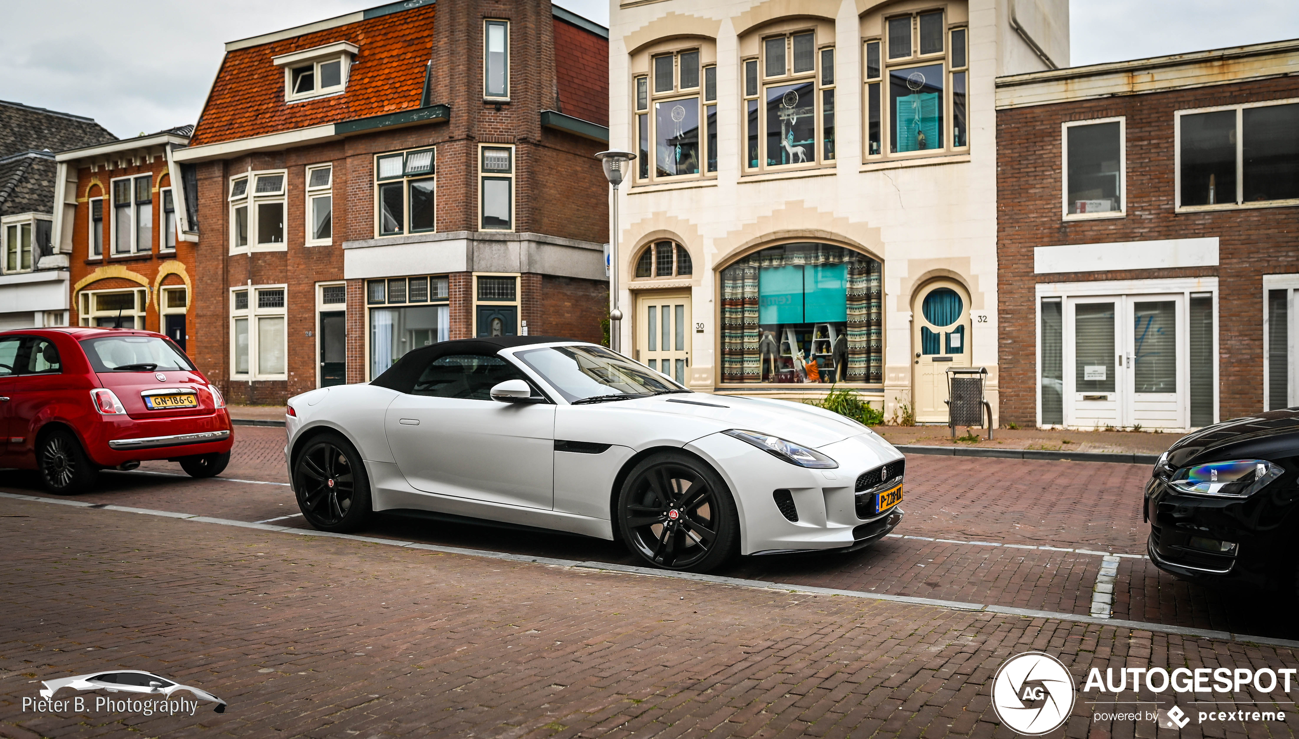 Jaguar F-TYPE S V8 Convertible