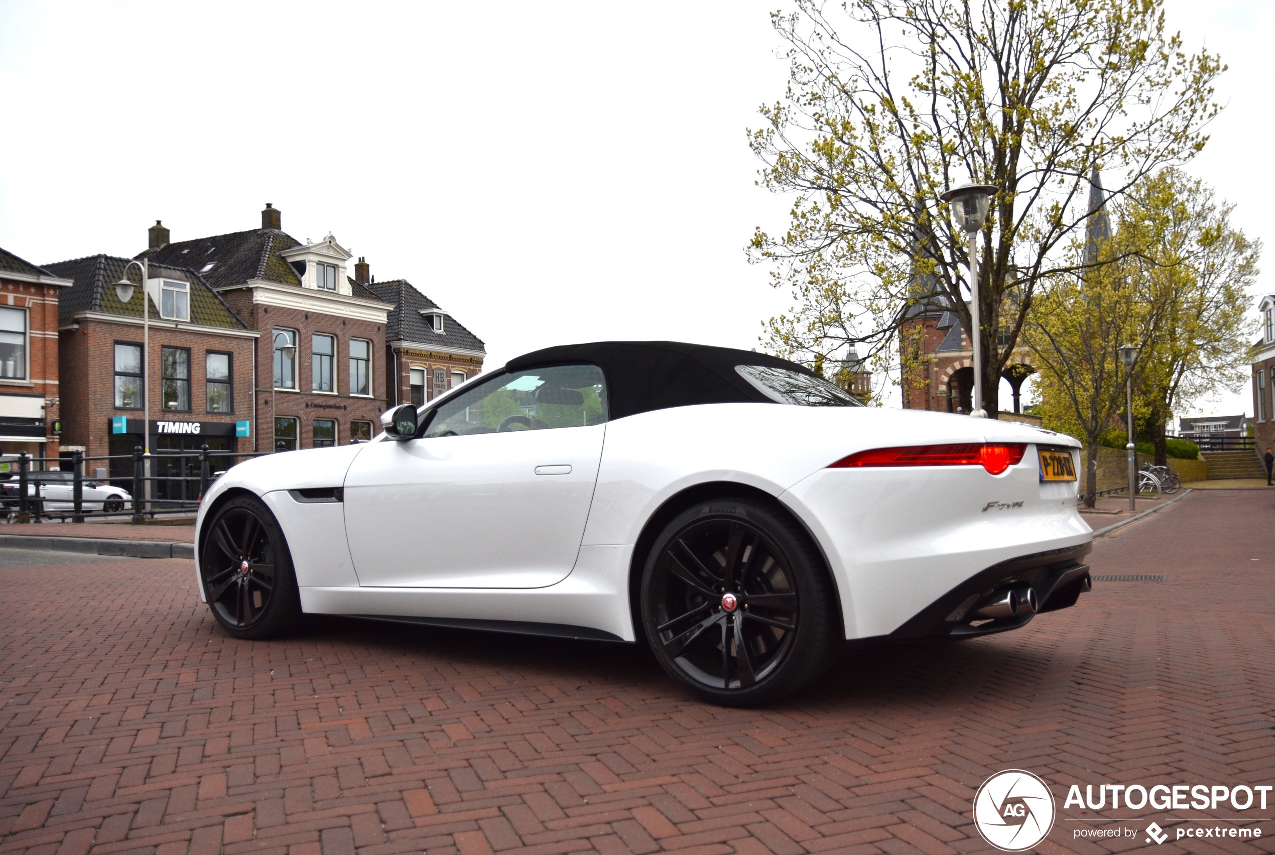 Jaguar F-TYPE S V8 Convertible