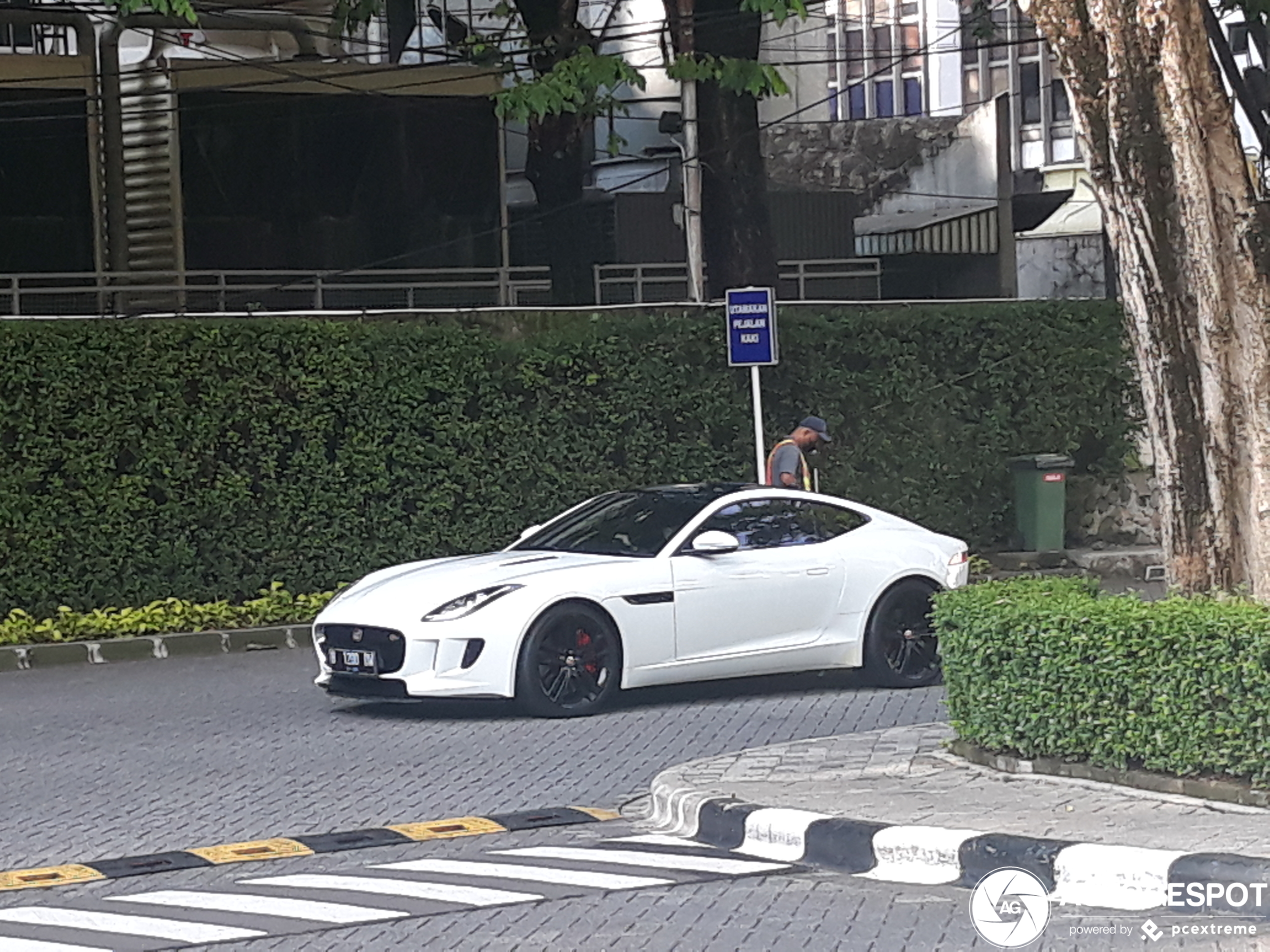 Jaguar F-TYPE S Coupé