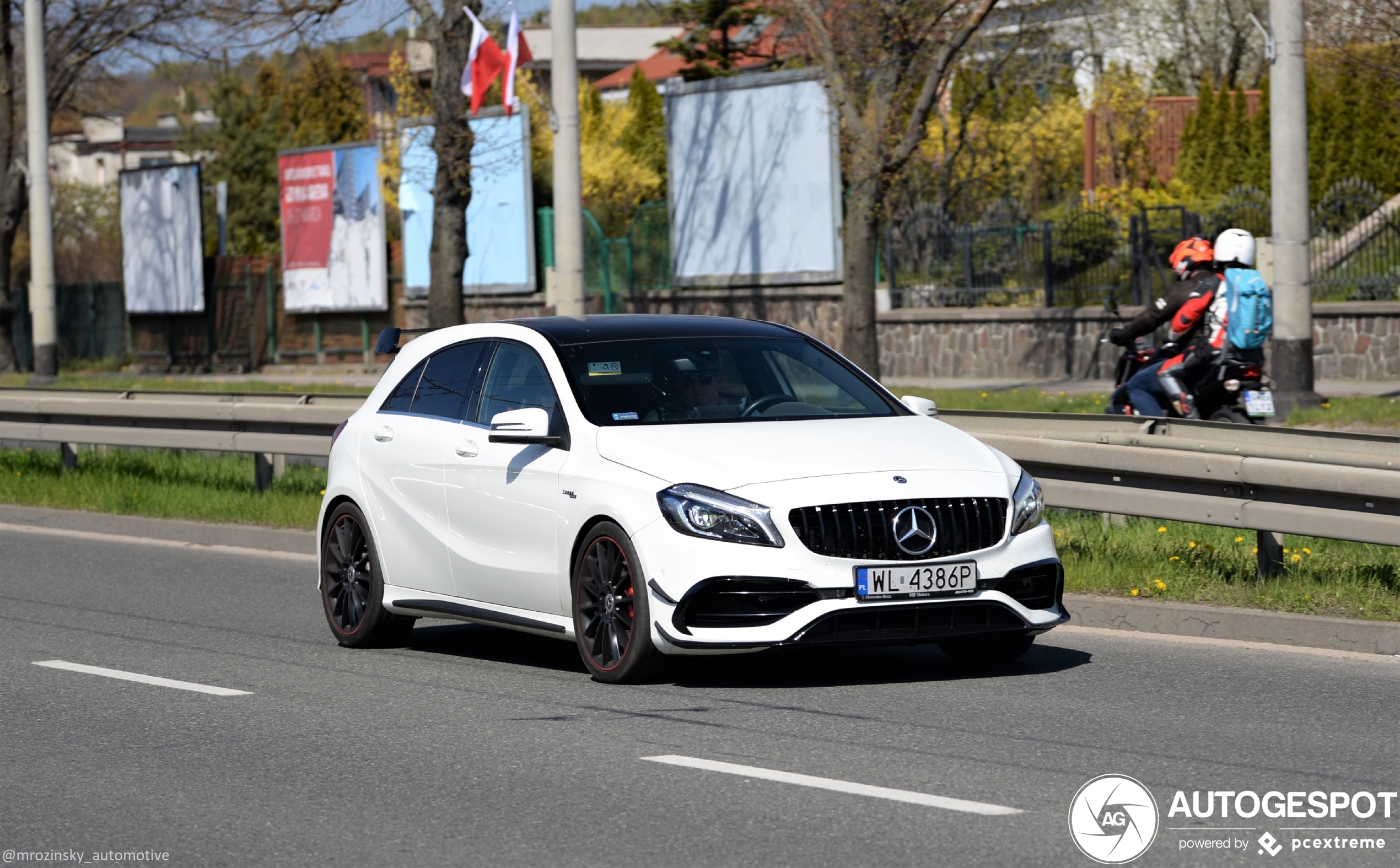 Mercedes-AMG A 45 W176 2015