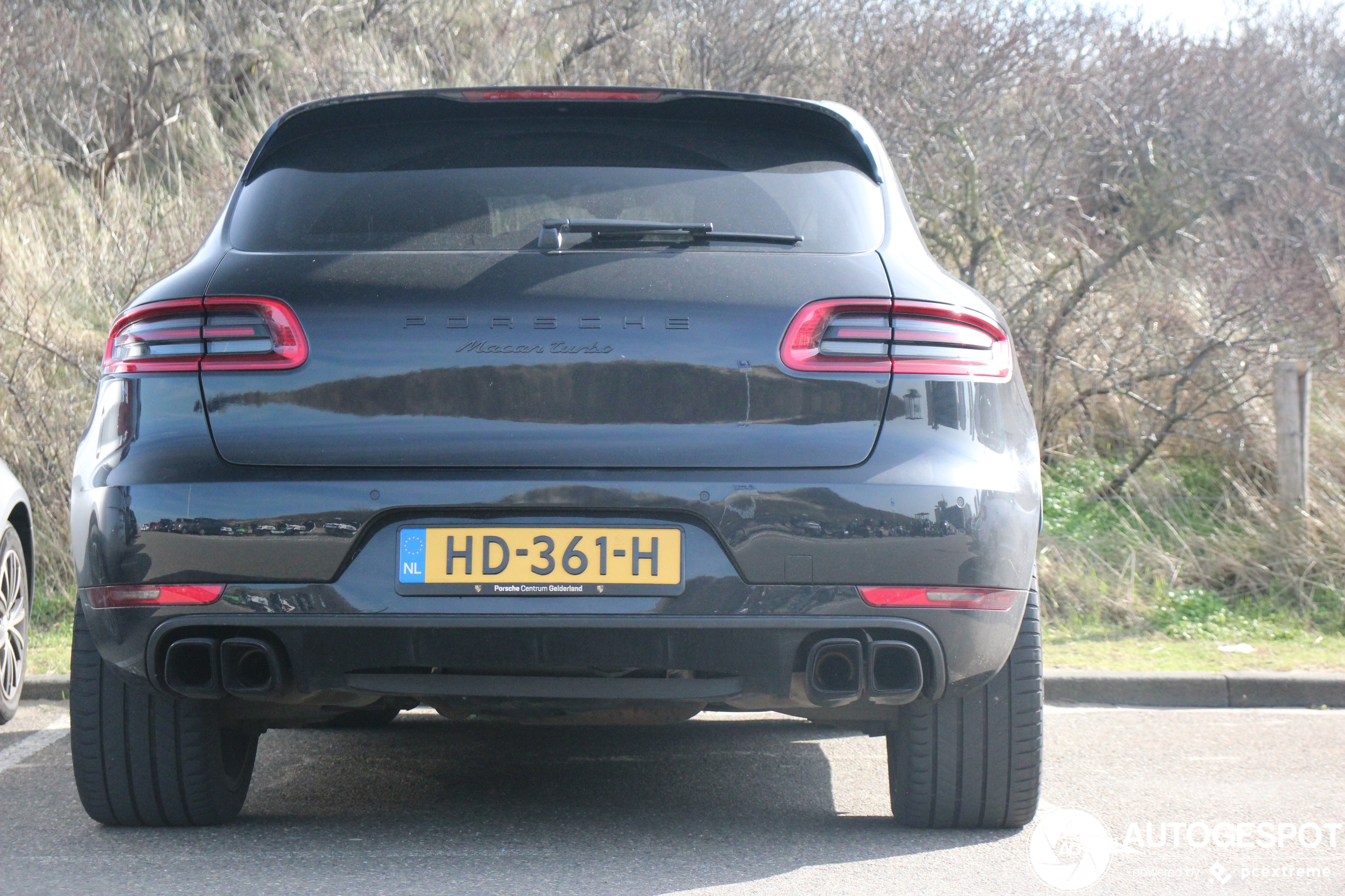 Porsche 95B Macan Turbo