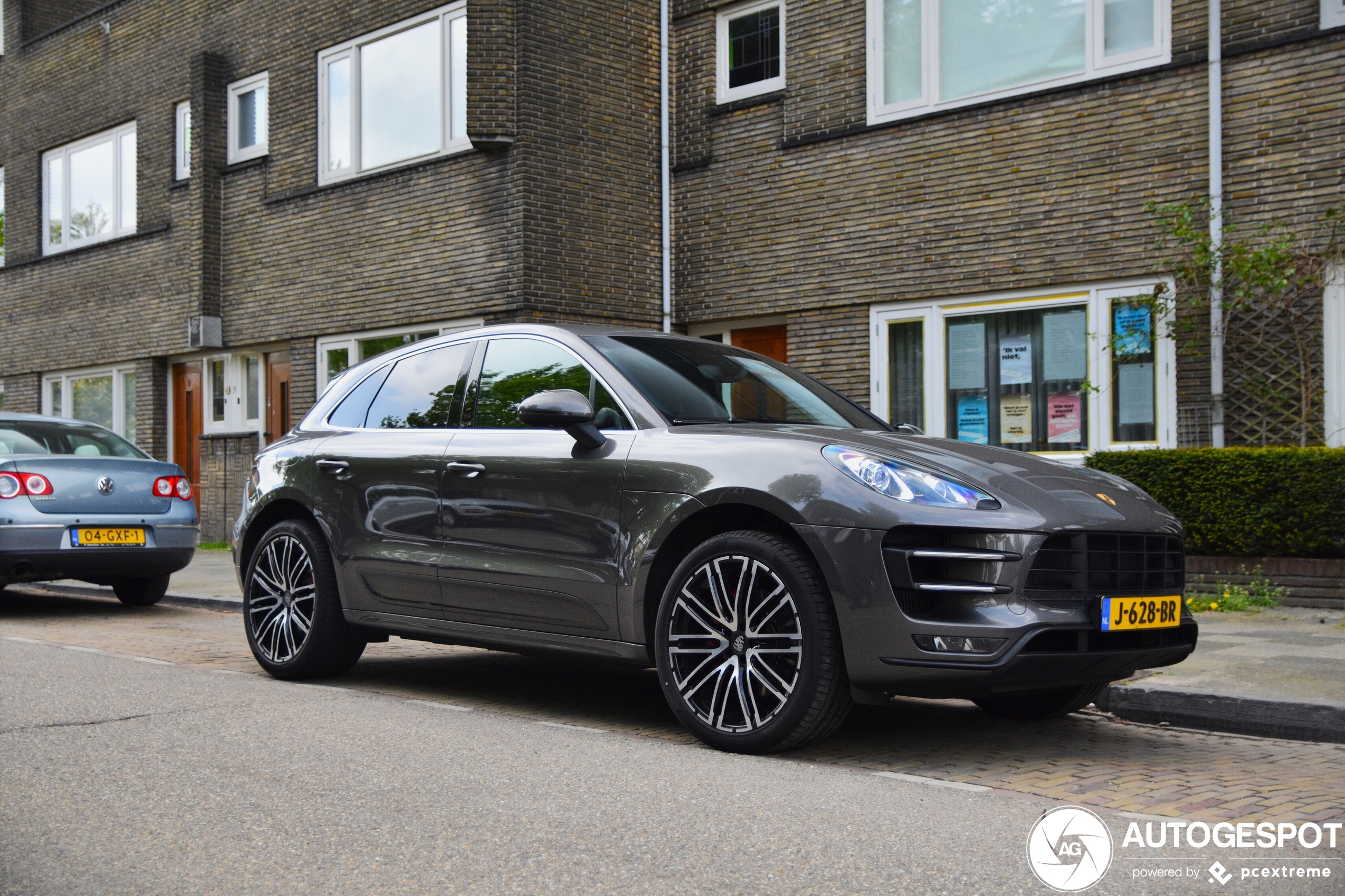 Porsche 95B Macan Turbo