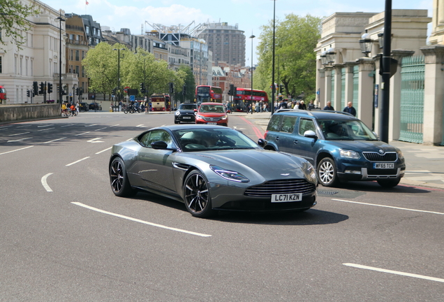 Aston Martin DB11 V8