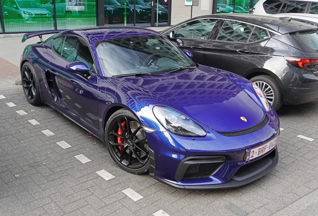 Porsche 718 Cayman GT4