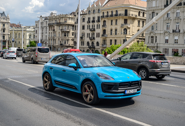 Porsche 95B Macan GTS MkIII