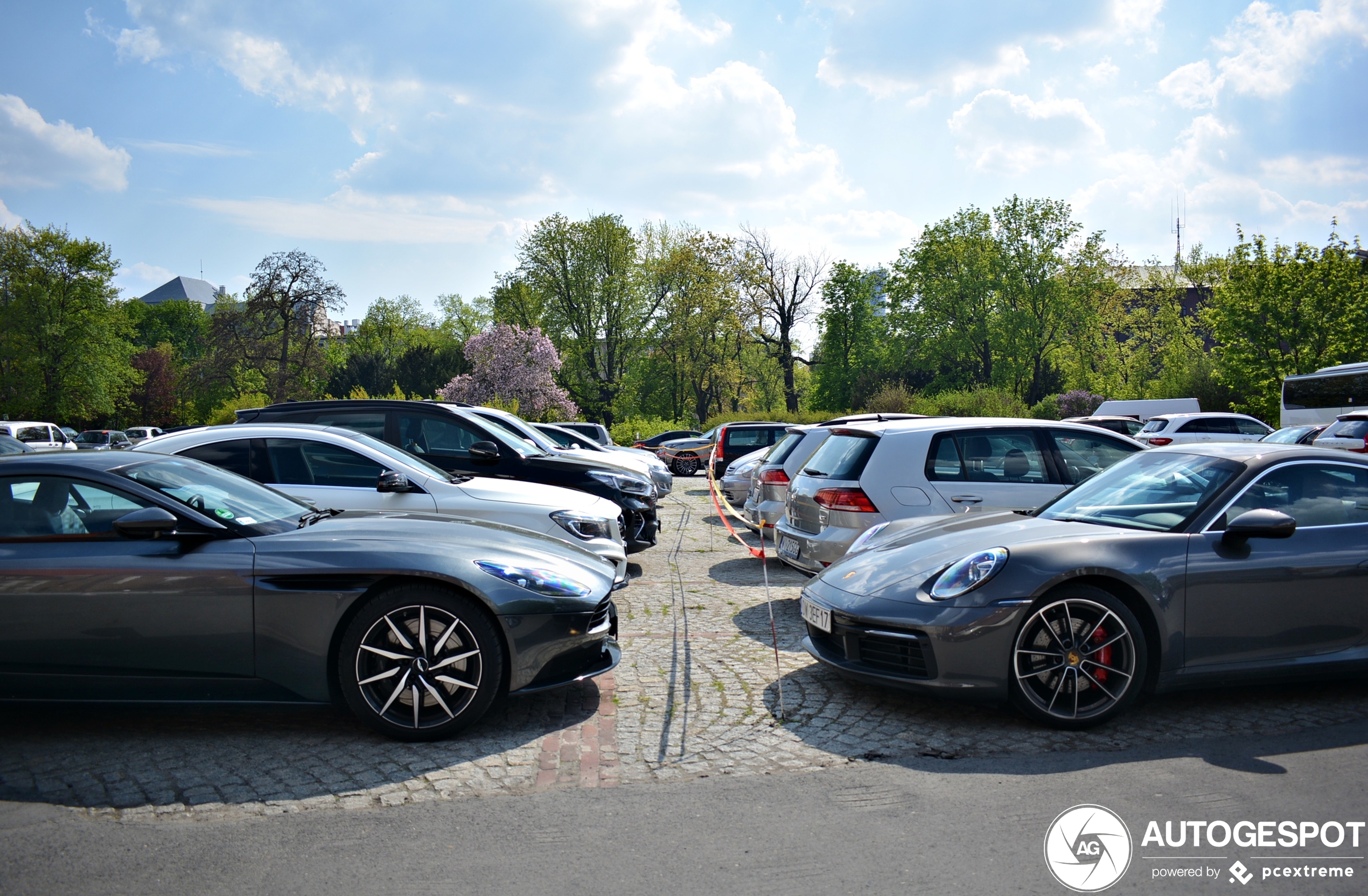 Aston Martin DB11 V8