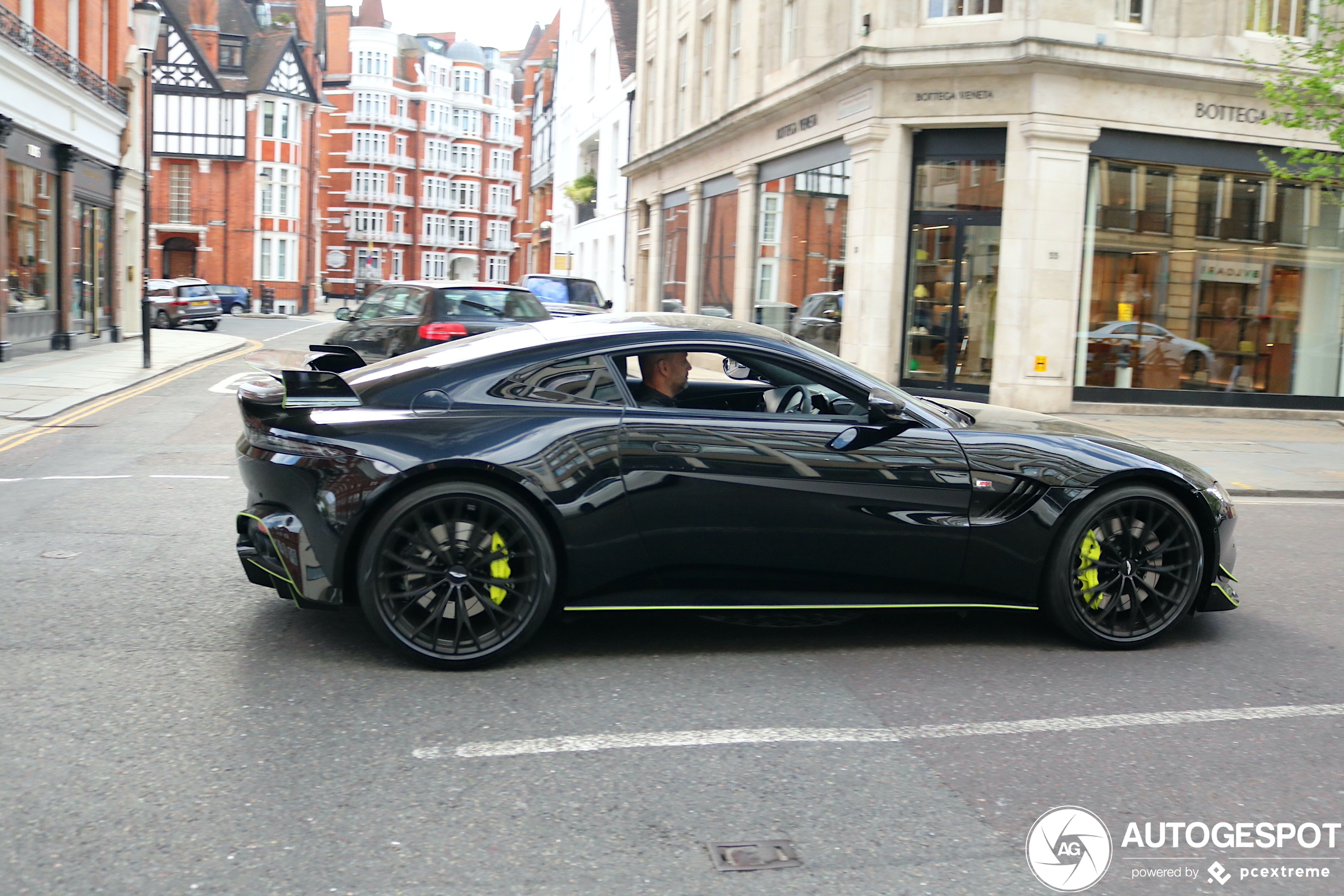 Aston Martin V8 Vantage Formula 1 Edition