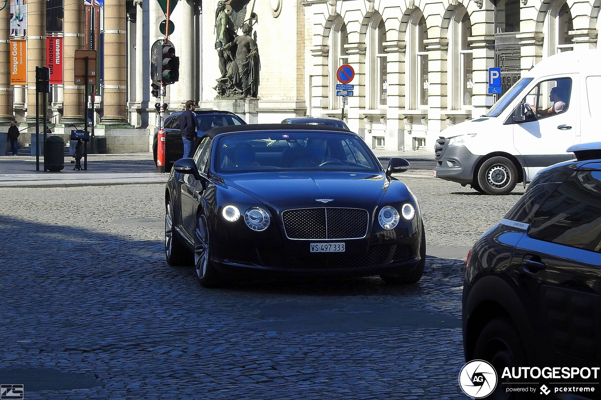 Bentley Continental GTC 2012