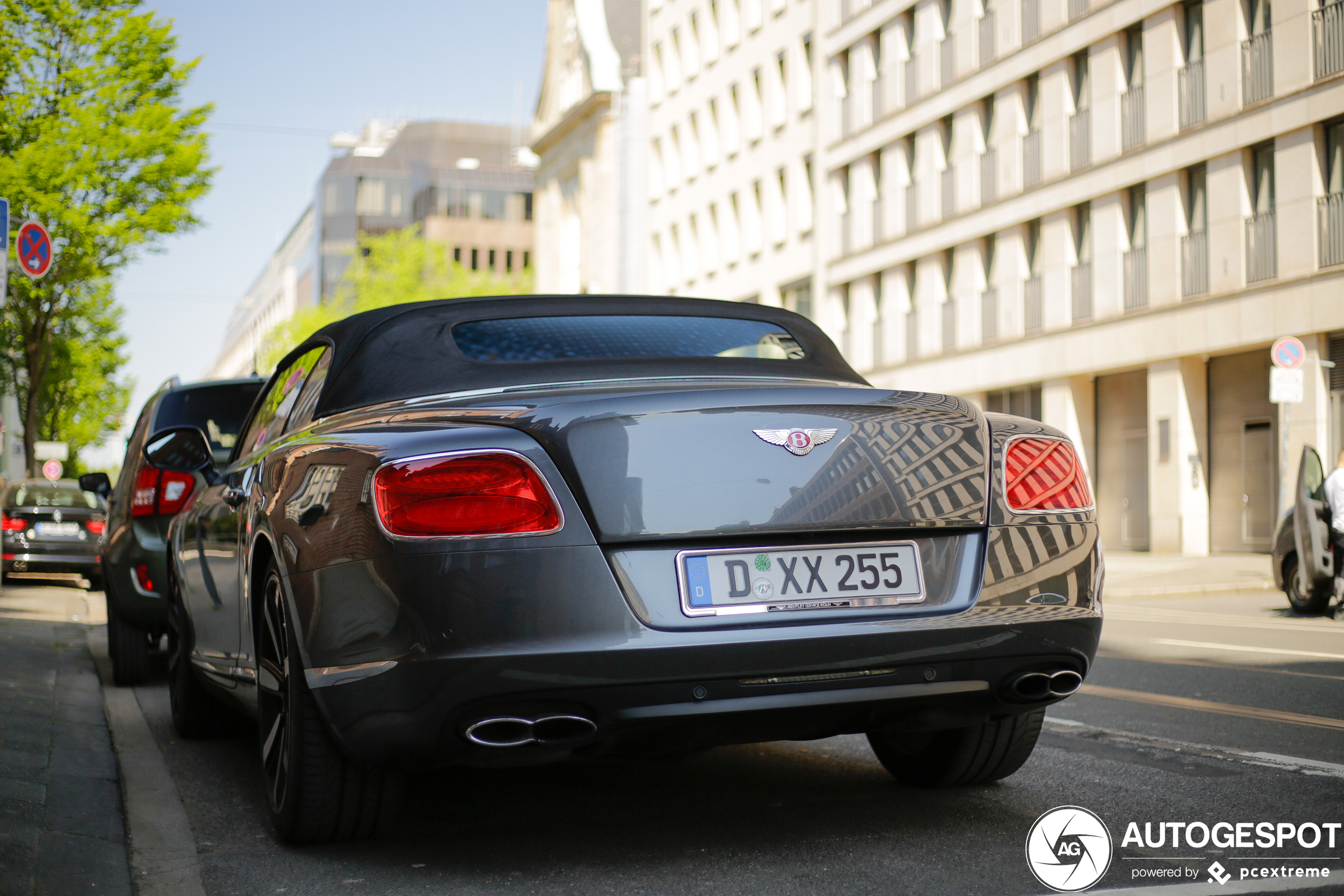 Bentley Continental GTC V8