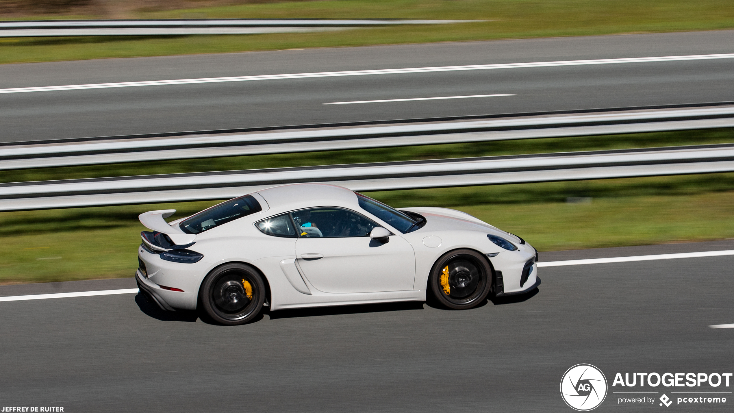 Porsche 718 Cayman GT4