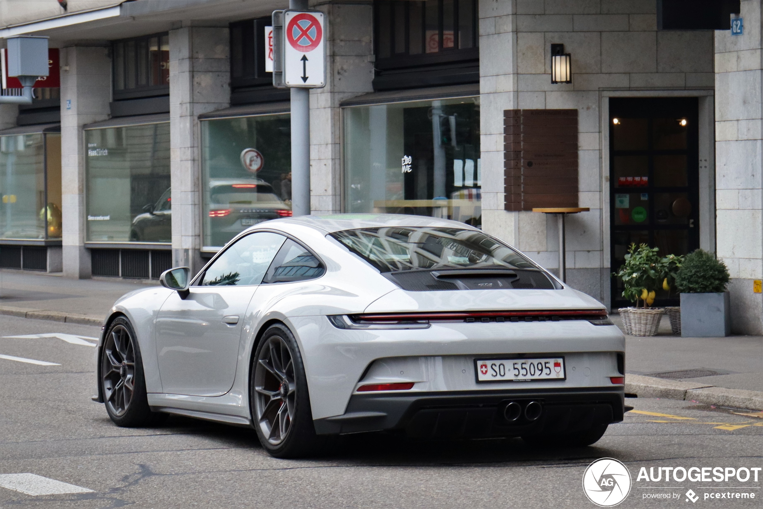 Porsche 992 GT3 Touring