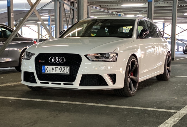 Audi RS4 Avant B8