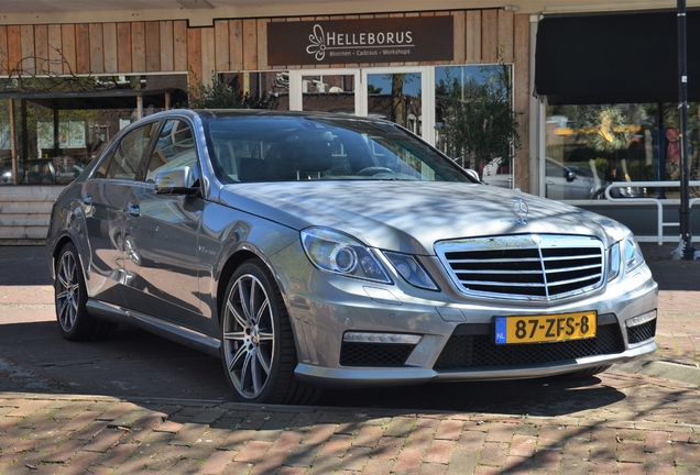 Mercedes-Benz E 63 AMG W212 V8 Biturbo