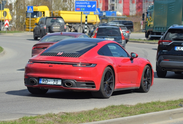 Porsche 992 Carrera 4S