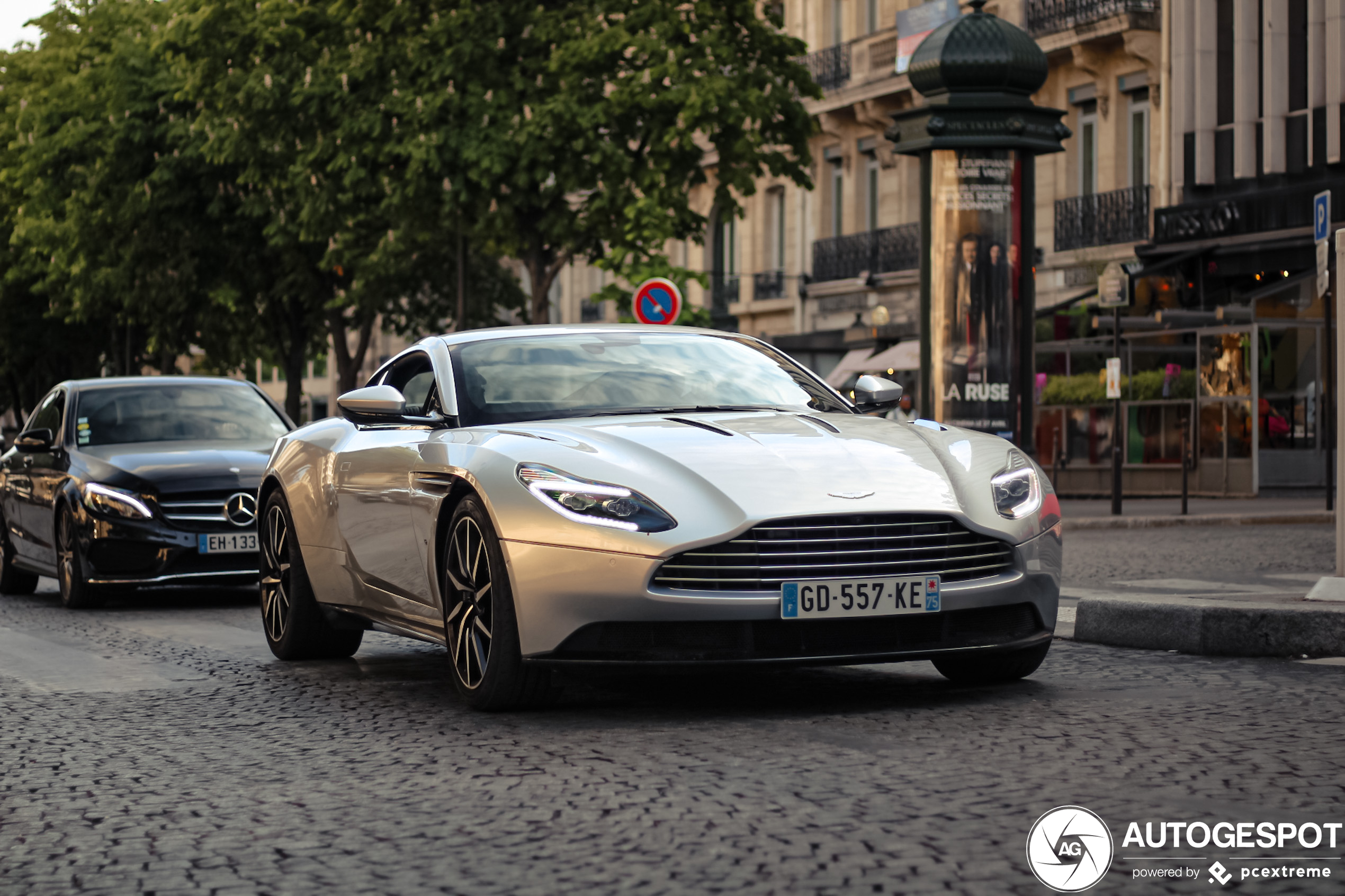 Aston Martin DB11