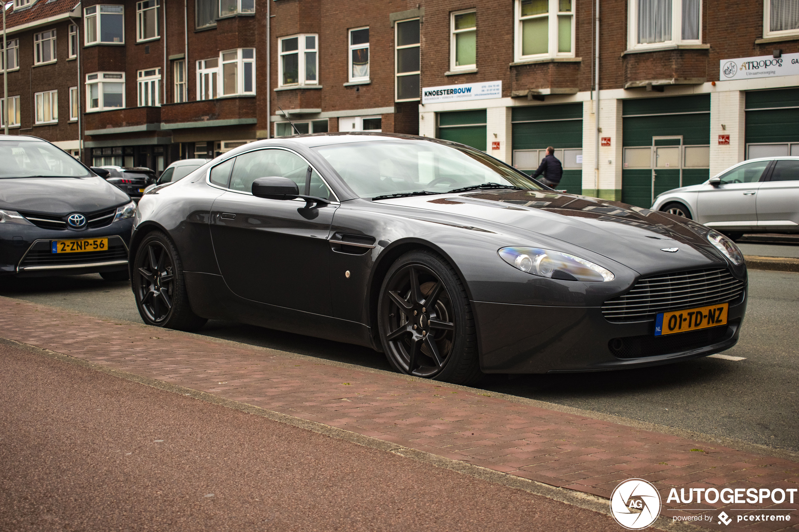 Aston Martin V8 Vantage