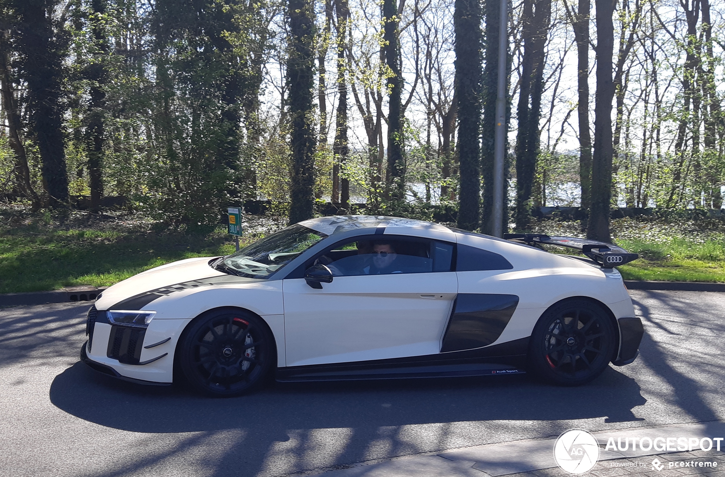 Audi R8 V10 Plus 2015