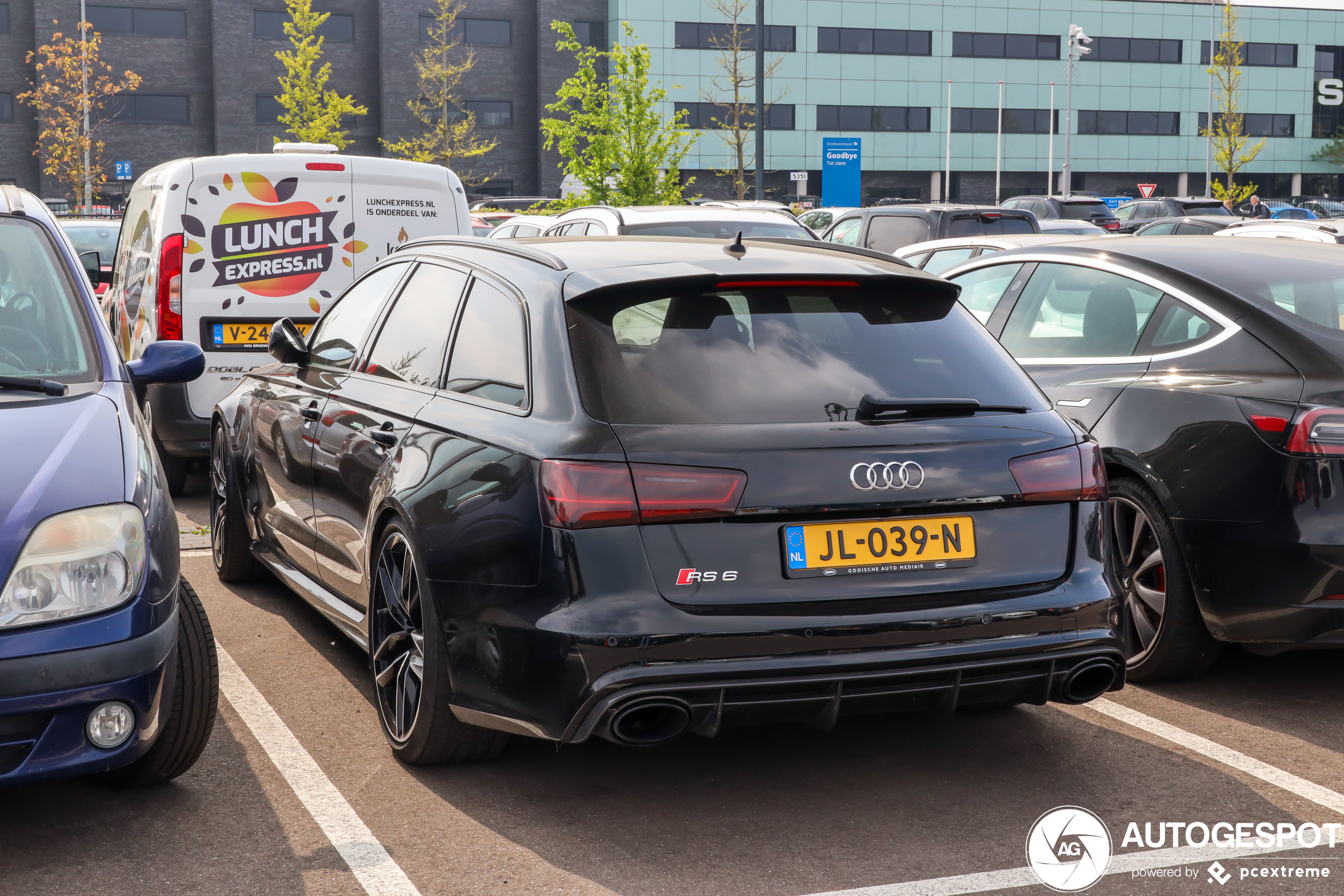 Audi RS6 Avant C7 2015