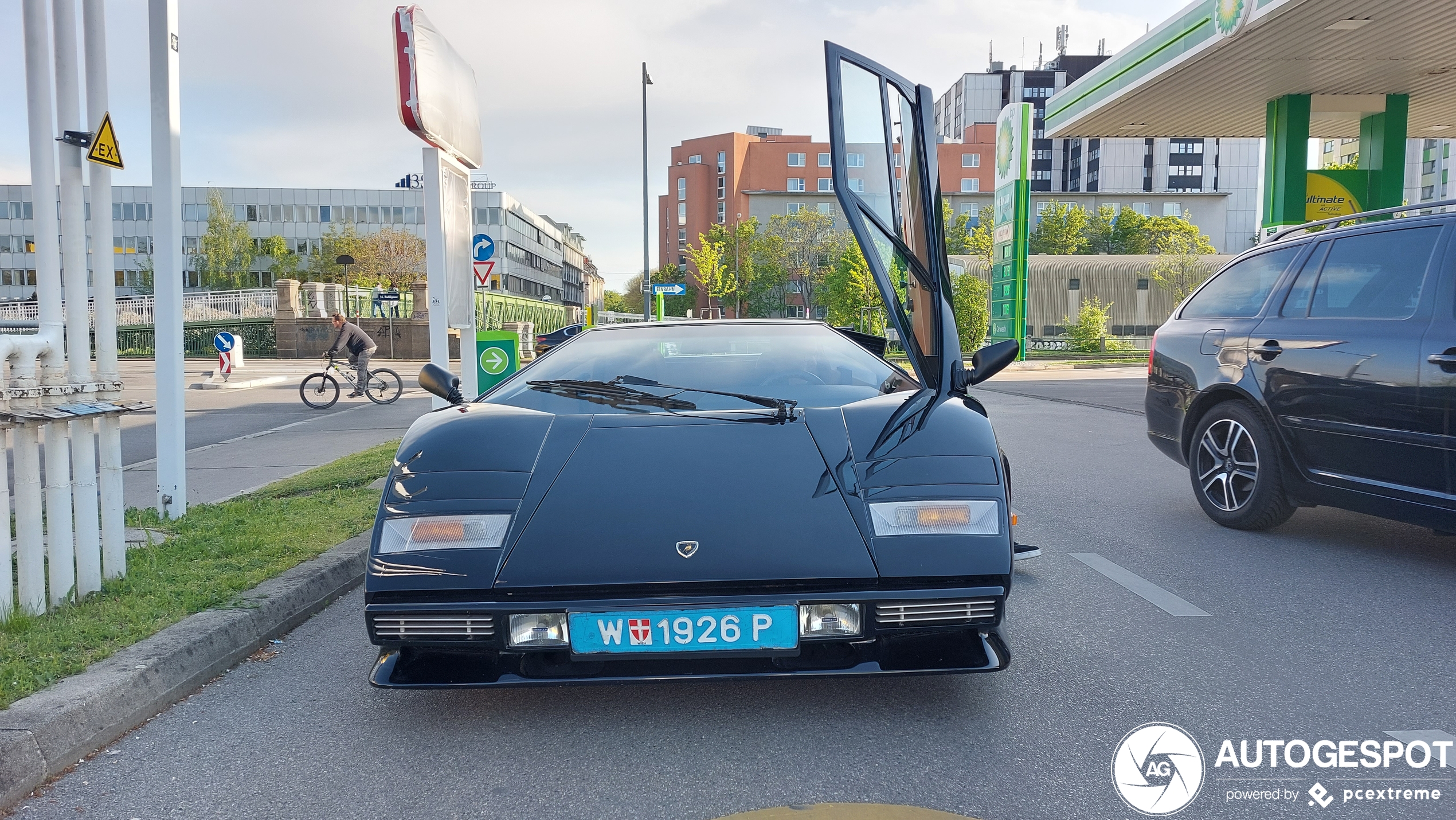 Lamborghini Countach LP400 S