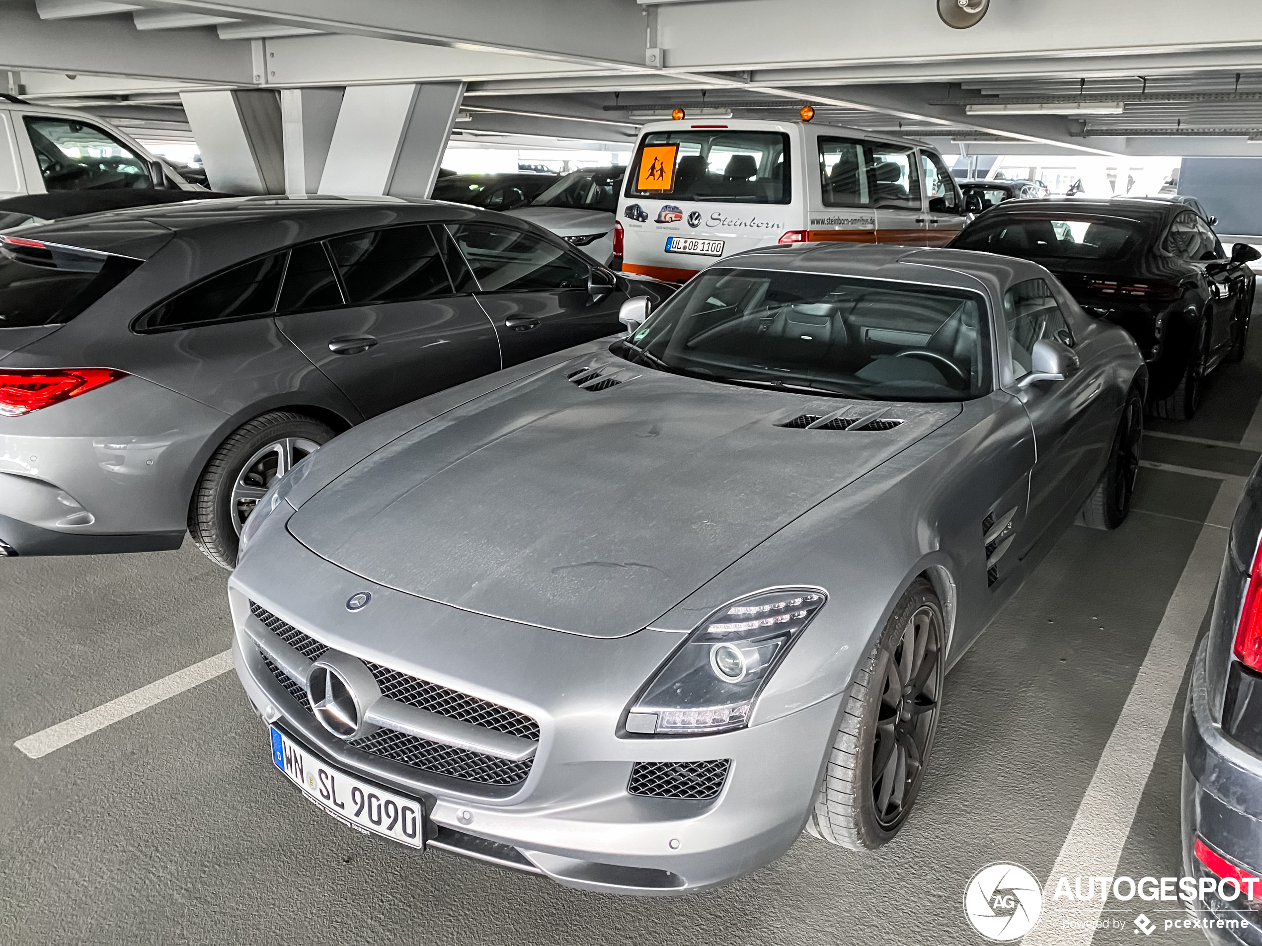 Mercedes-Benz SLS AMG