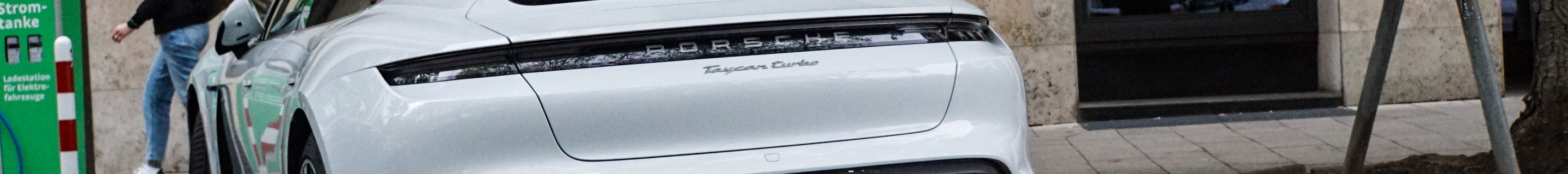 Porsche Taycan Turbo